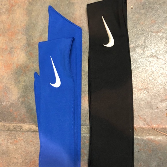 Nike Accessories - Two Nike headbands that tie